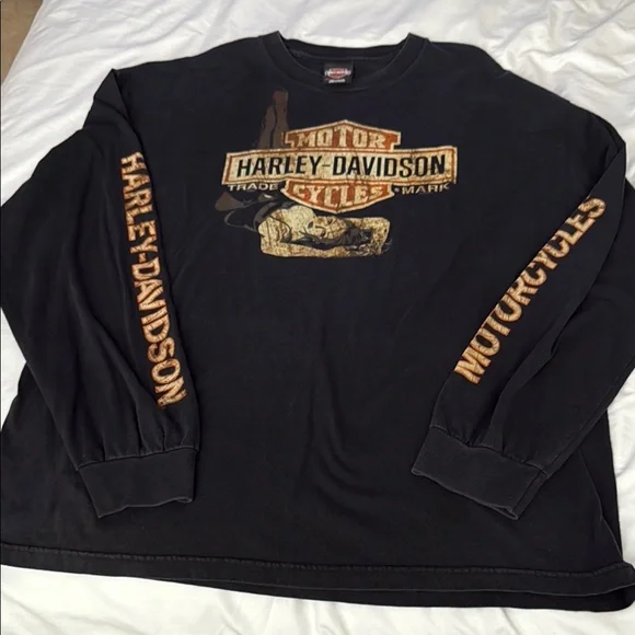 Harley-Davidson Black Long Sleeve Tee with Vintage Logo - Picture 2 of 7